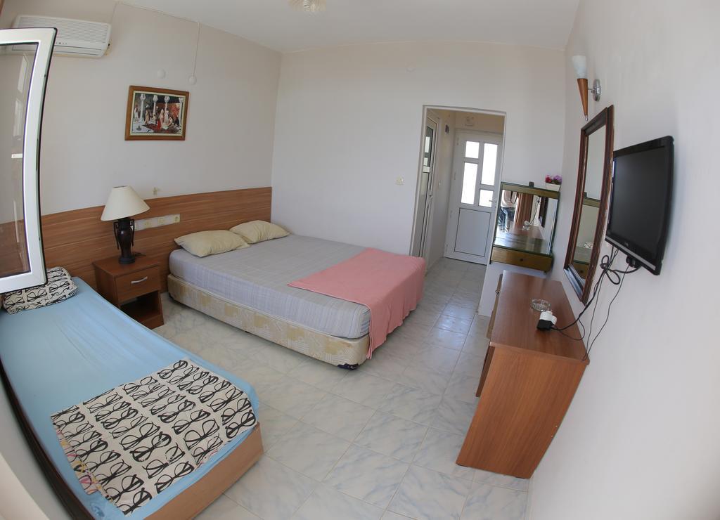 Mavi Cennet Camping Caravan Kızılot Buitenkant foto