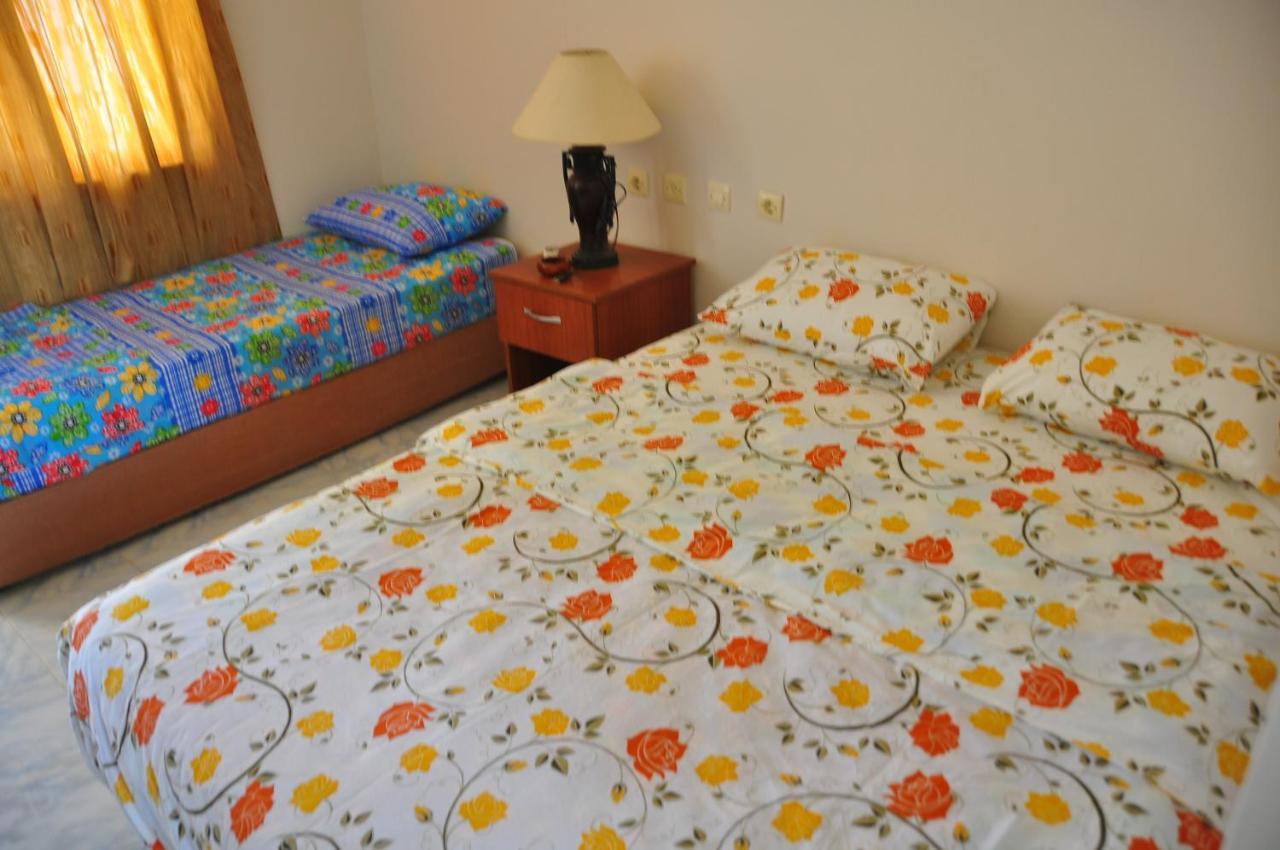 Mavi Cennet Camping Caravan Kızılot Buitenkant foto