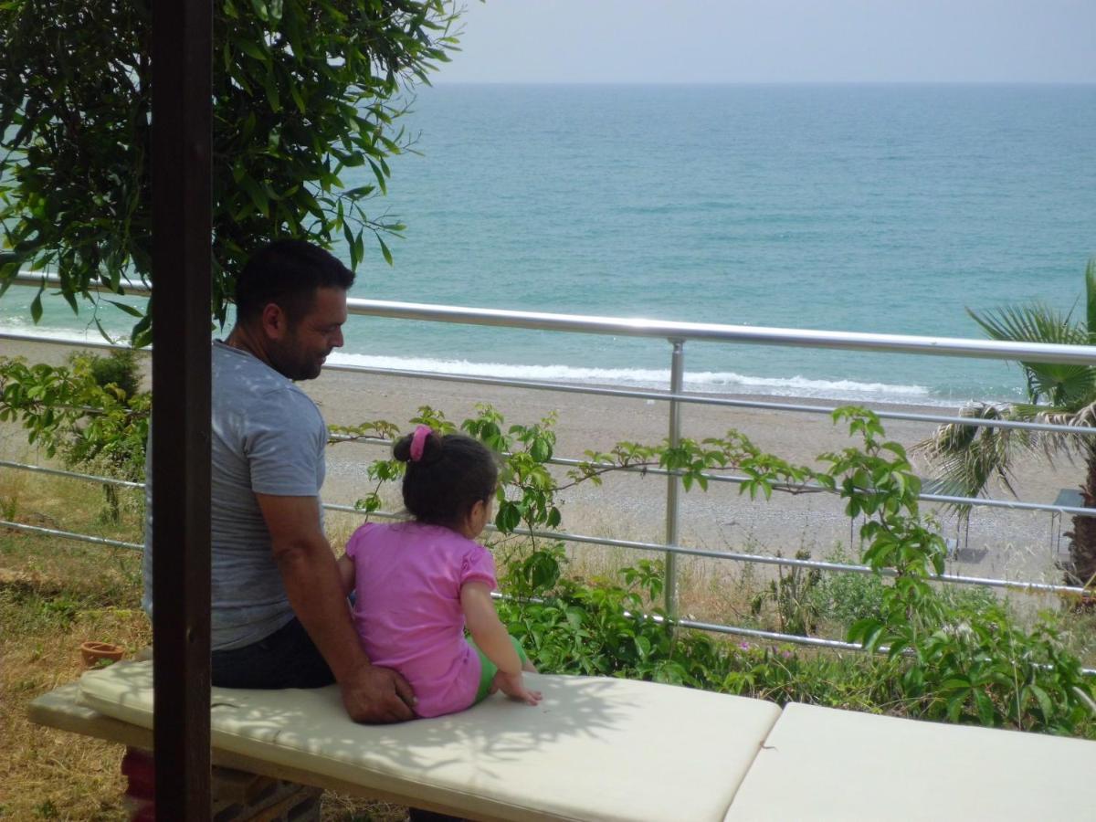 Mavi Cennet Camping Caravan Kızılot Buitenkant foto